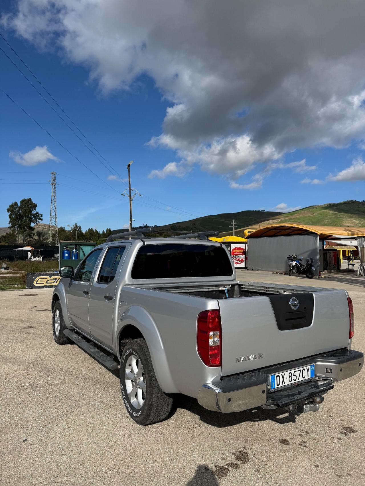 Nissan Navara 2.5 dCi 4 porte Double Cab LE