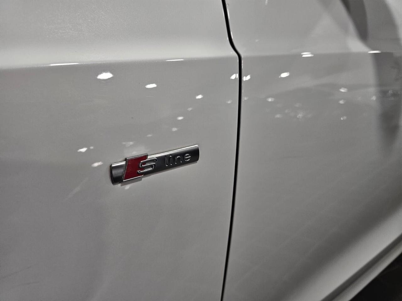 NUOVA AUDI Q3 S-LINE IDENTITY BLACK S-TRONIC 2.0 TDI 150CV QUATTRO