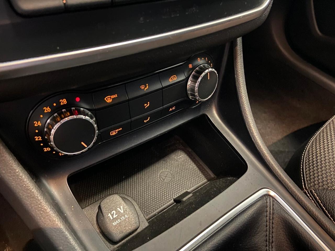 Mercedes-benz CLA 180 Premium Night Edition Pack