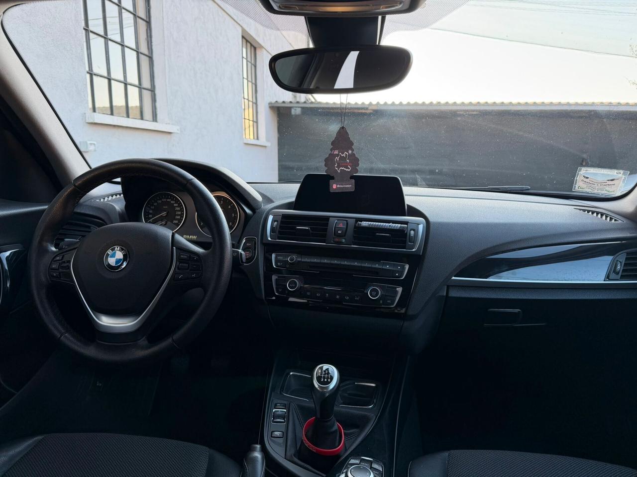 Bmw 118 118d 5p. Urban