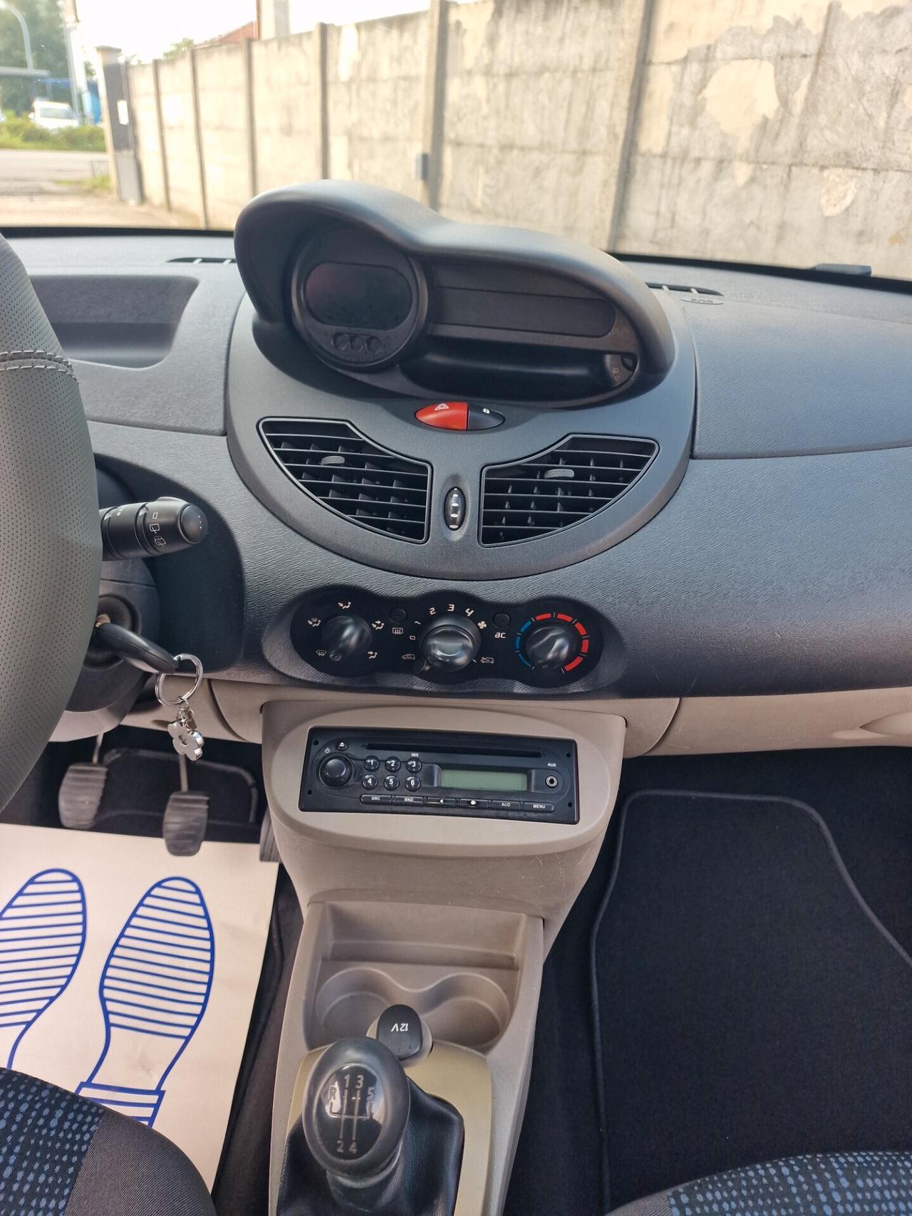 Renault Twingo 1.2 8v distrb/ok , si neopat.