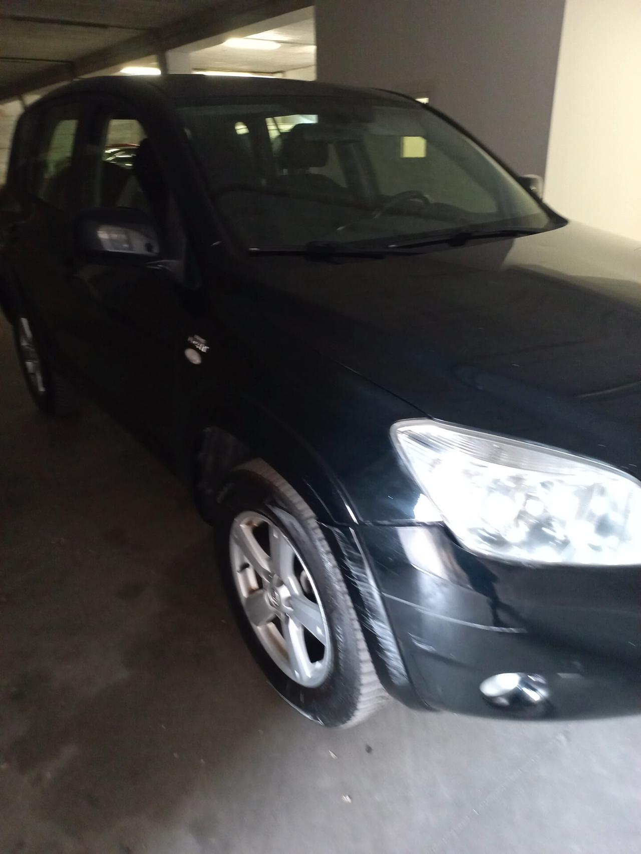 Toyota RAV 4 RAV4 2.2 D-4D 177 CV Luxury