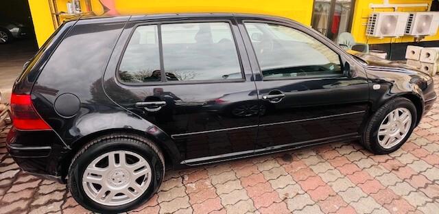 Volkswagen Golf 1.6 16V cat 5 porte Highline