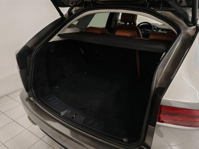 Jaguar E-Pace 2.0 AWD aut. SE