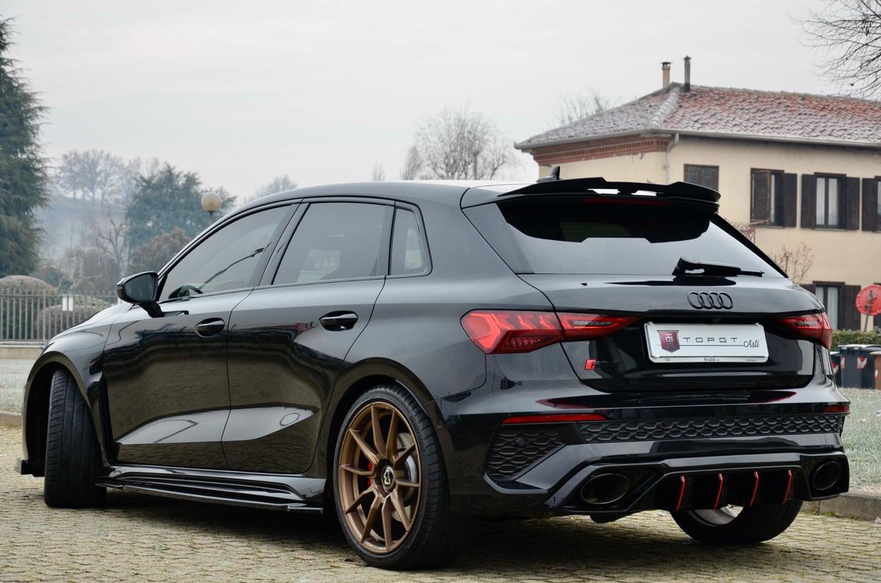 AUDI RS3 SPORTBACK 2.5 TFSI QUATTRO S-TRONIC 400cv, CARBOCERAMICA, GARANZIA UFF AUDI, UNICOPROPRIETARIO, UFF ITALIANA, BANG&OLUFSEN, MATRIX, PERMUTE