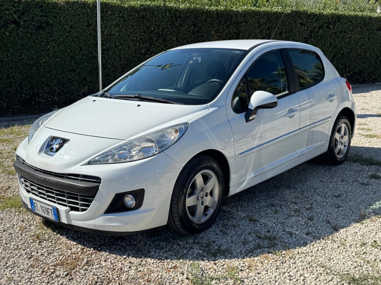 Peugeot 207 1.4 HDi 70CV 5p. Allure