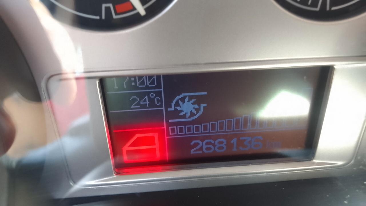 Lancia Delta 1.6 MJT DPF PLATINO 6M 2012