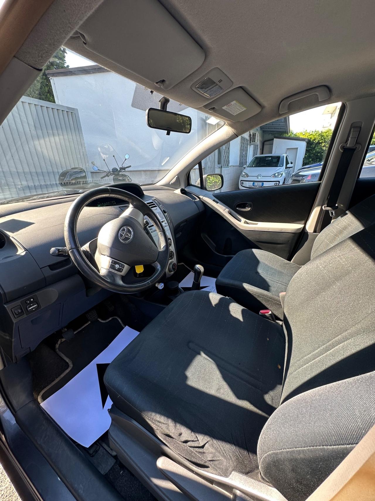 Toyota Yaris 1.4 D-4D 5 porte Navi