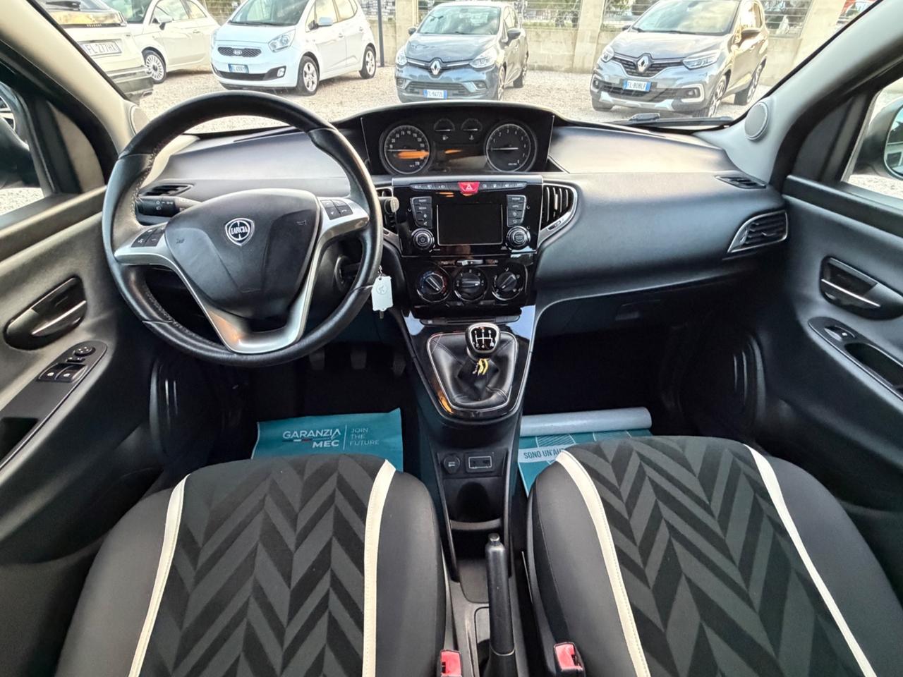 Lancia Ypsilon 1.2 69 CV 5 porte GPL Ecochic Gold
