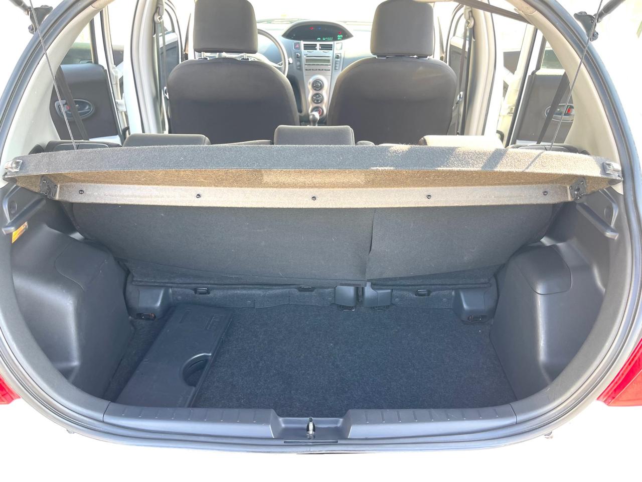 Toyota Yaris 1.0 3 porte Luxury pack