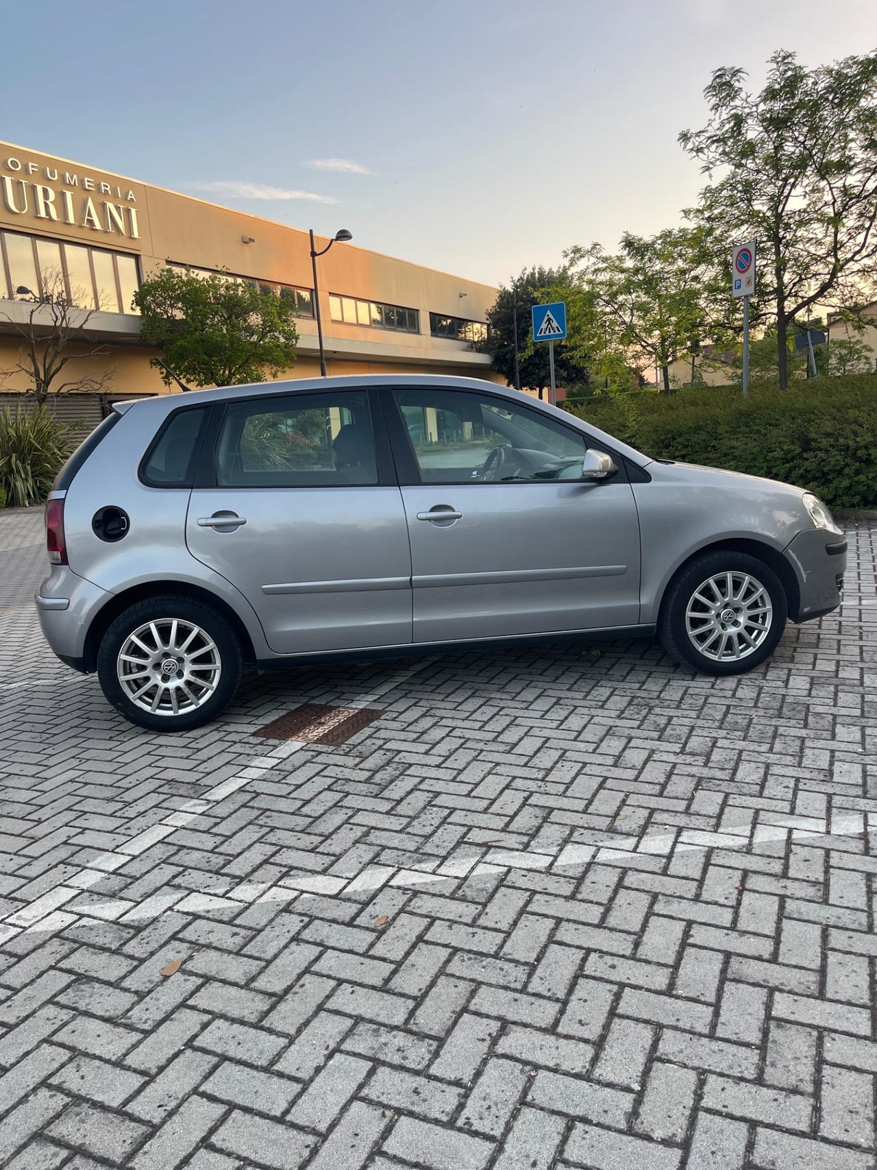 Volkswagen Polo 1.4 sportline