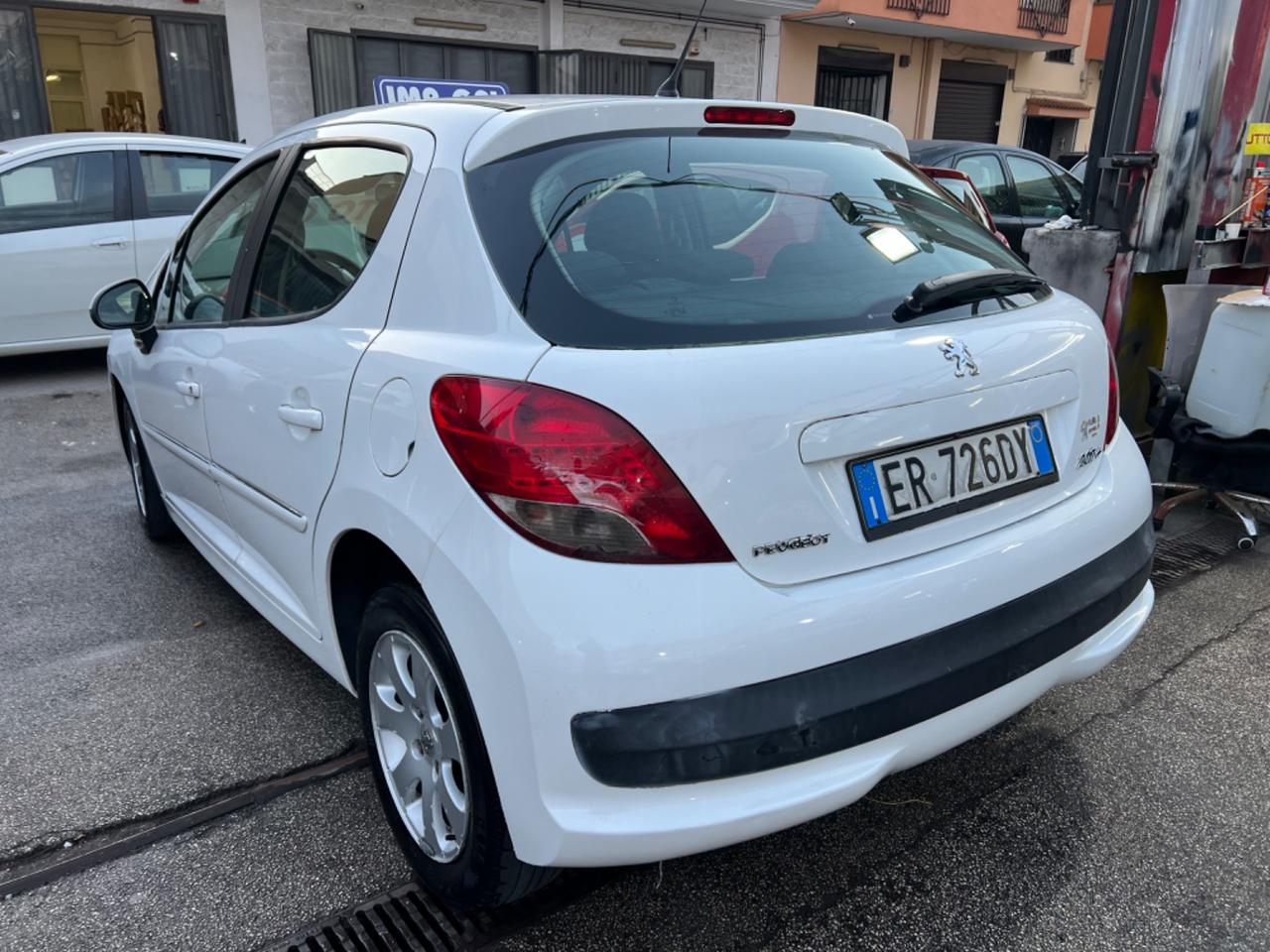 Peugeot 207 1.4 Benzina/GPL Anno 2013 km 179000