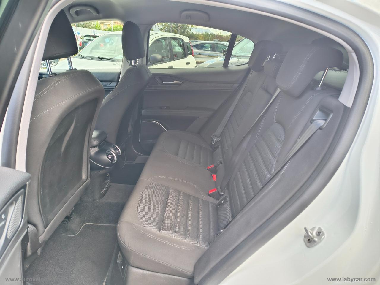 ALFA ROMEO Stelvio 2.2 T.diesel 160CV AT8 RWD Bus. AUTOCARRO