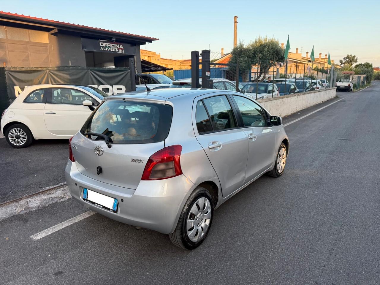 Toyota Yaris 1.0 5 porte - Superprezzo - Tutto incluso