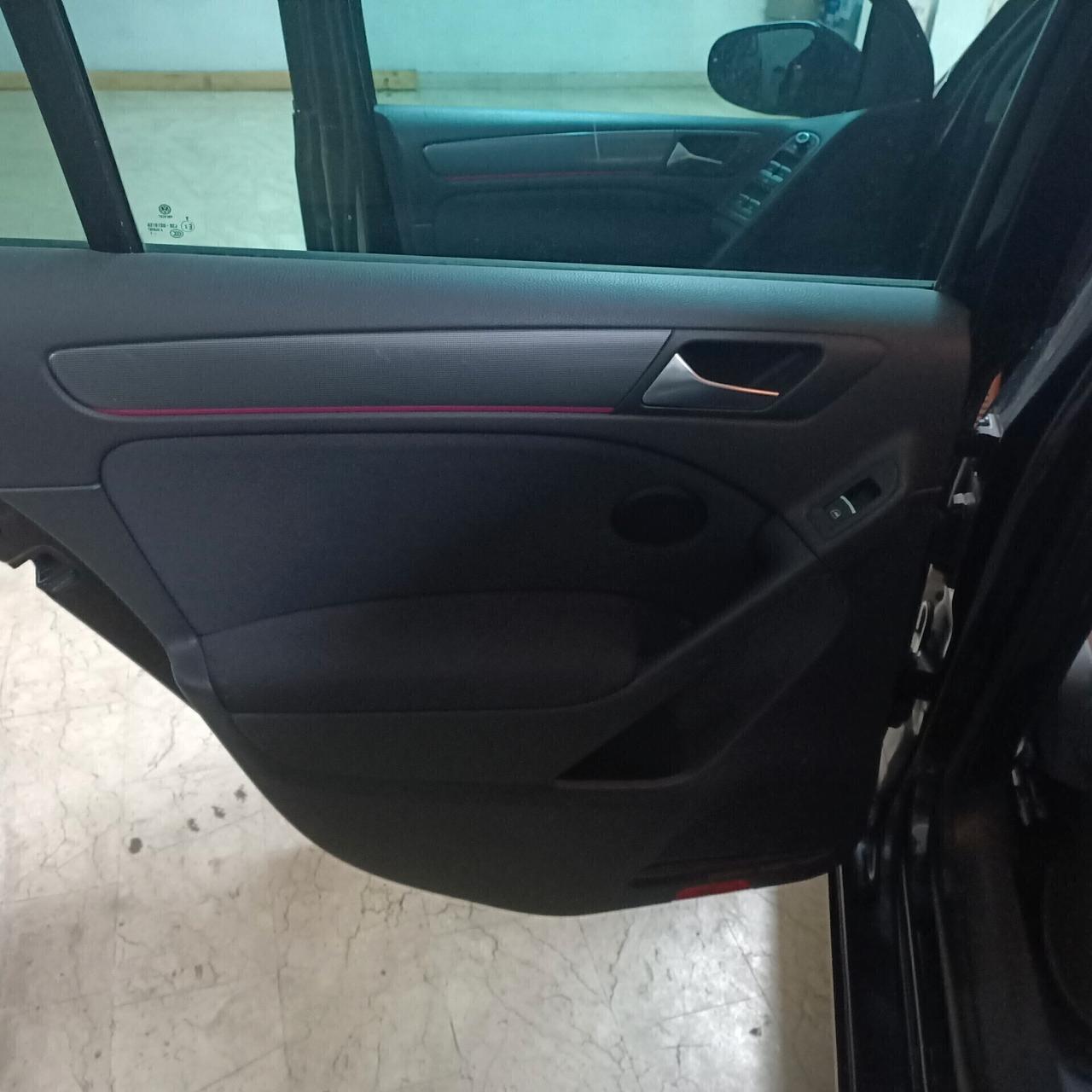 Volkswagen Golf 1.6 TDI DPF 5p. Highline STRAFUL DI ACCESSORI 2011 CON CINGHIA DI DISTRIBUZIONE IN OMAGGIO