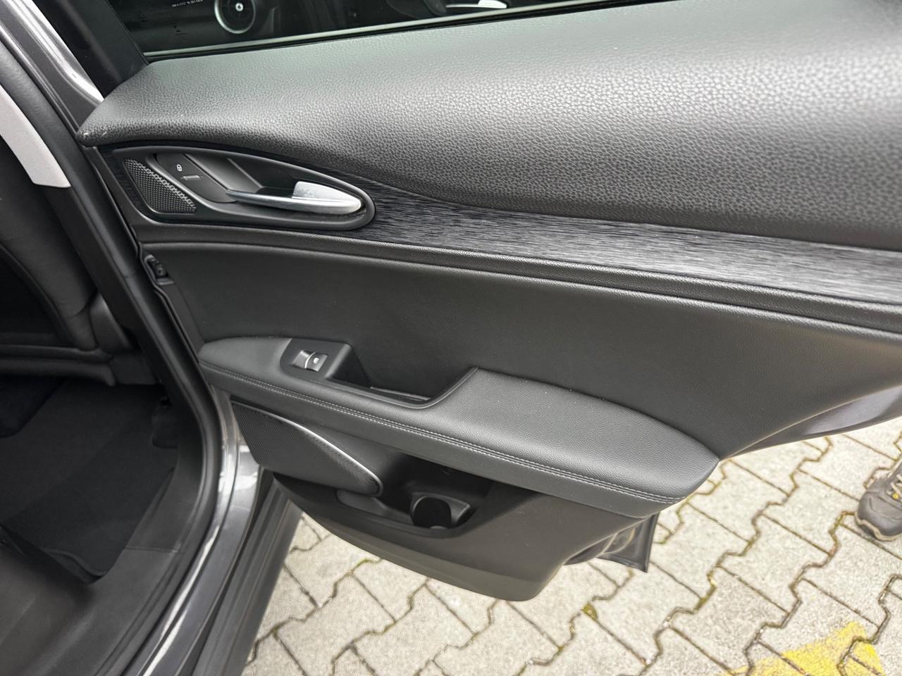 Alfa Romeo Stelvio 2.2 Turbodiesel 190 CV AT8 Q4 Business