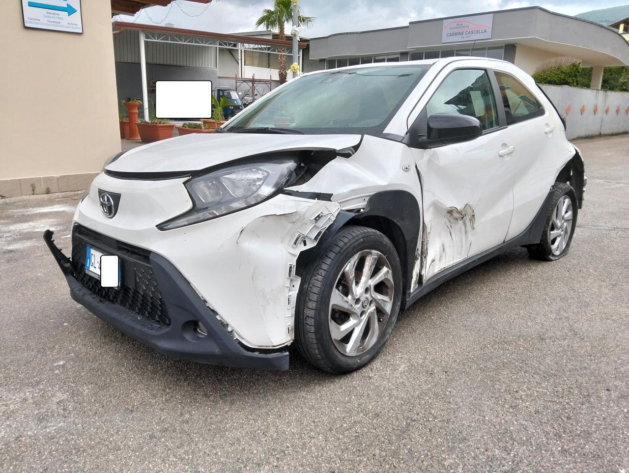 Toyota Aygo X 1.0 Benzina 72cv 2022 SINISTRATA