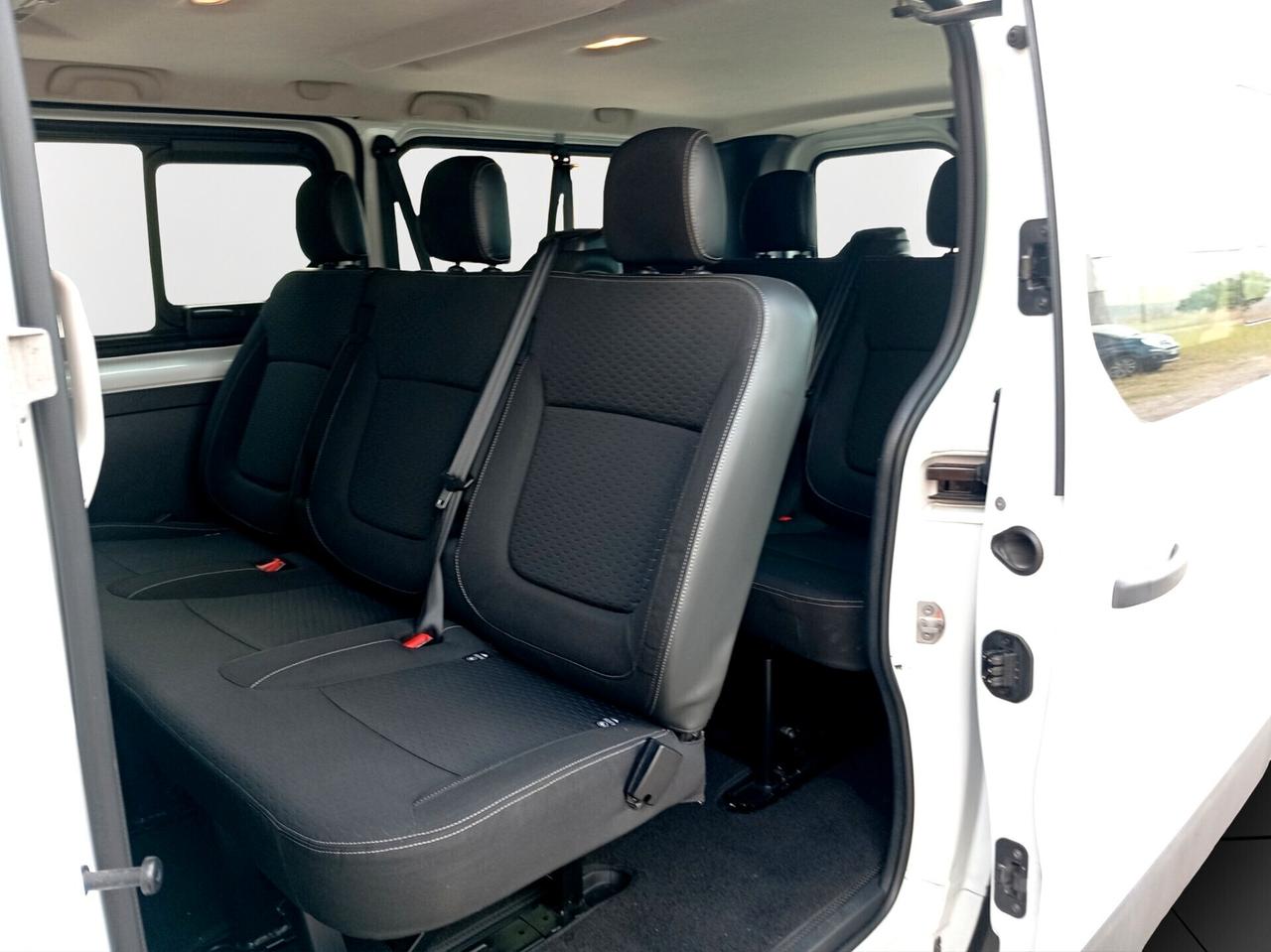 Vivaro 29 1.6 Combi LUNGO 9 POSTI