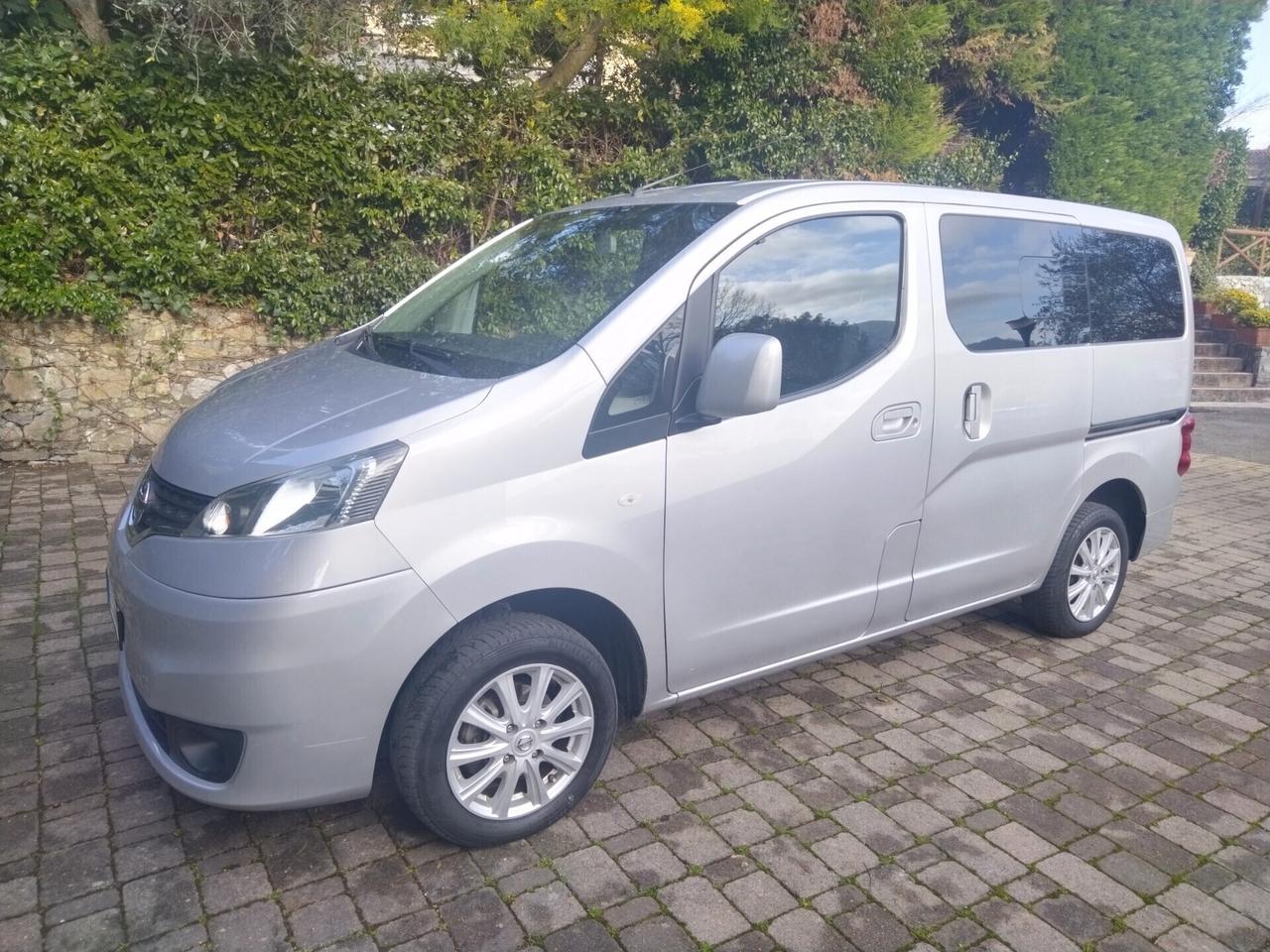 Nissan Evalia 110cv Euro6, 7 posti, Uniproprietario, Gancio traino