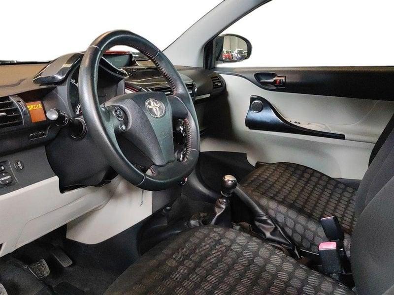 Toyota iQ iQ 1.0 Sol