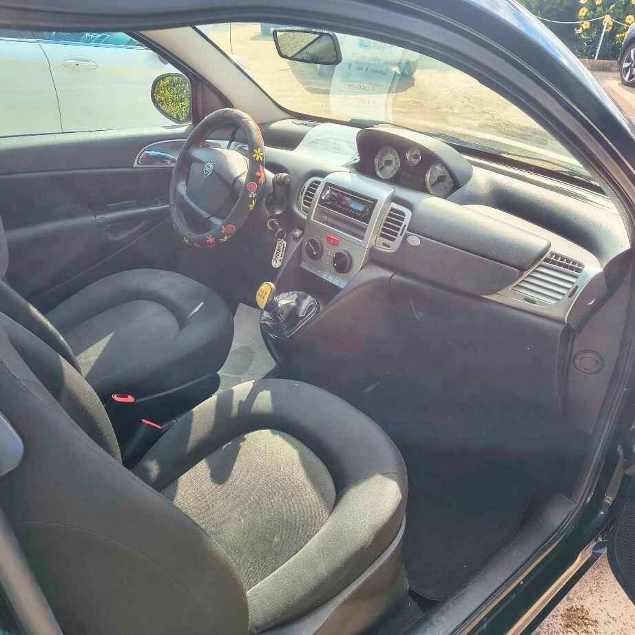 Lancia Ypsilon 1.2 69 CV Diva GPL