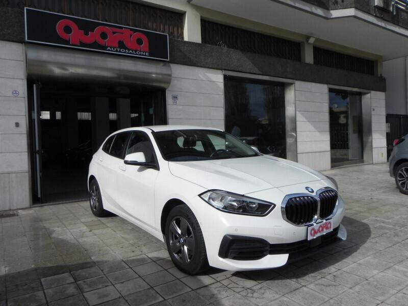 Bmw 118 118d 5p. Business Advantage