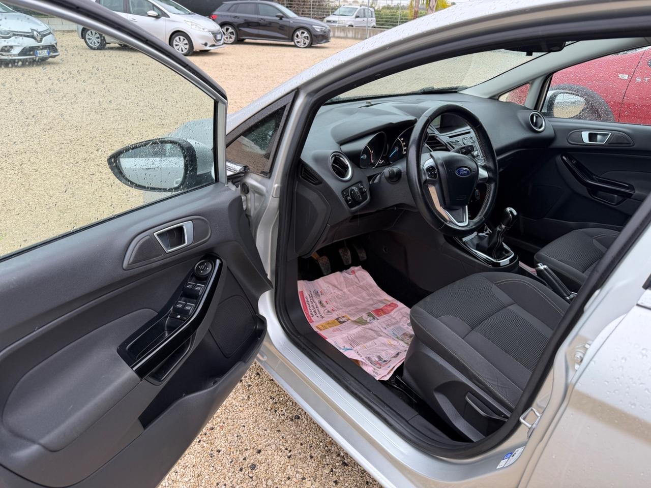 Ford Fiesta 1.5 TDCi 75CV 5 porte Titanium