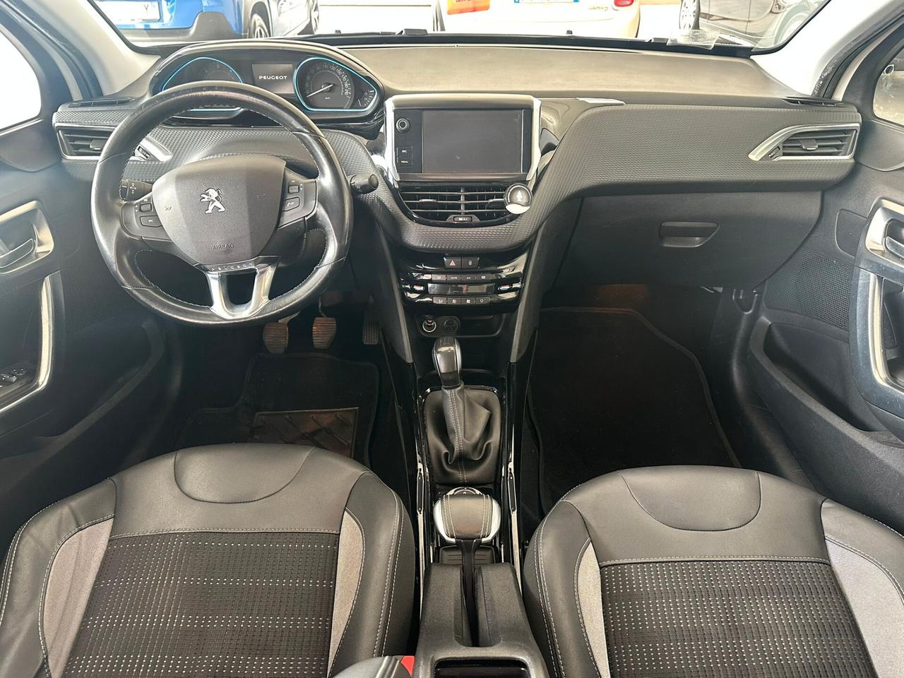 Peugeot 2008 BlueHDi 100 Allure 2016