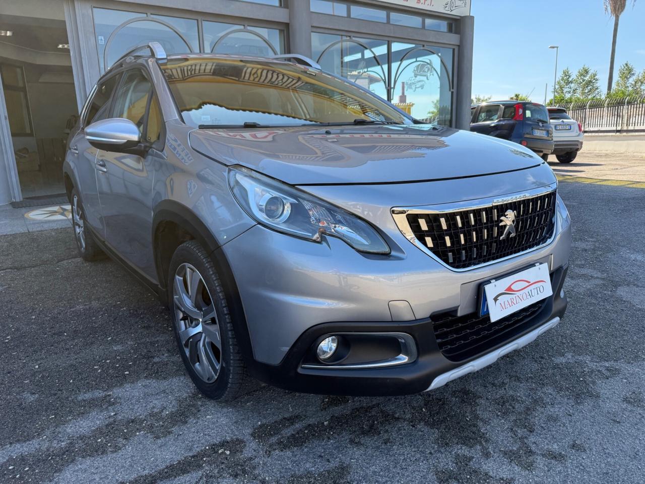 Peugeot 2008 BlueHDi 100 S&S Black Matt