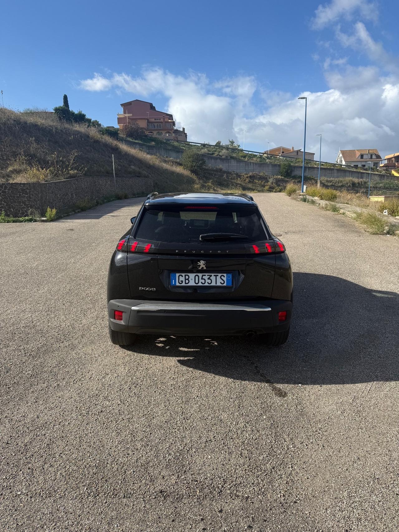 Peugeot 2008 BlueHDi 100 S&S Allure Navi Pack