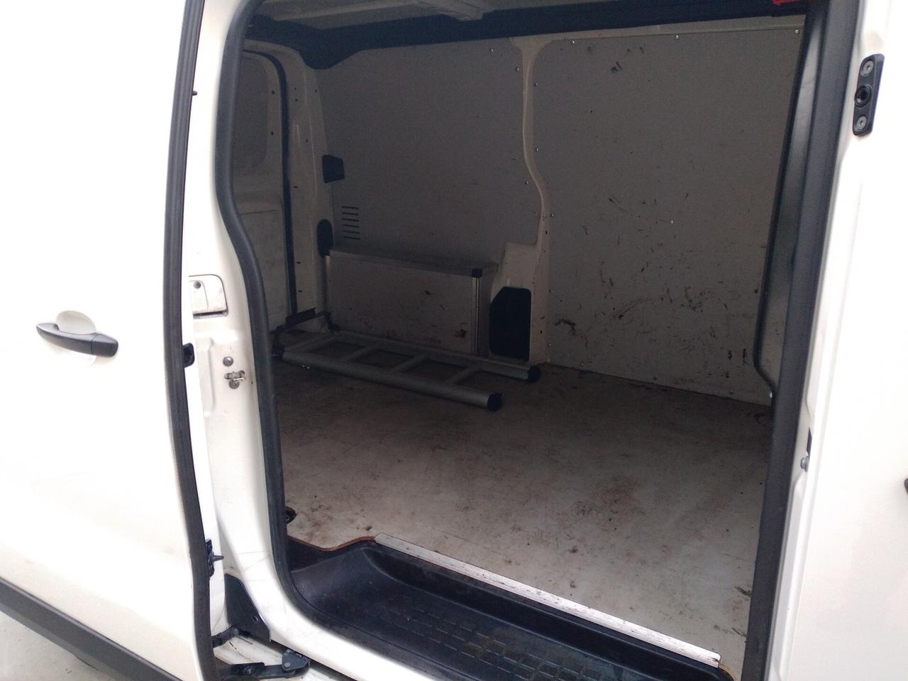 Peugeot Expert BlueHDi 100