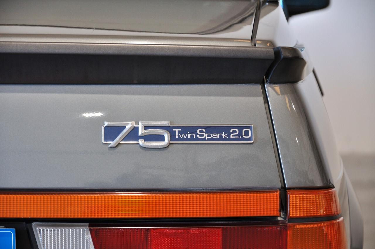 Alfa Romeo 75 2.0i Twin Spark clima 1a serie ASI CRS