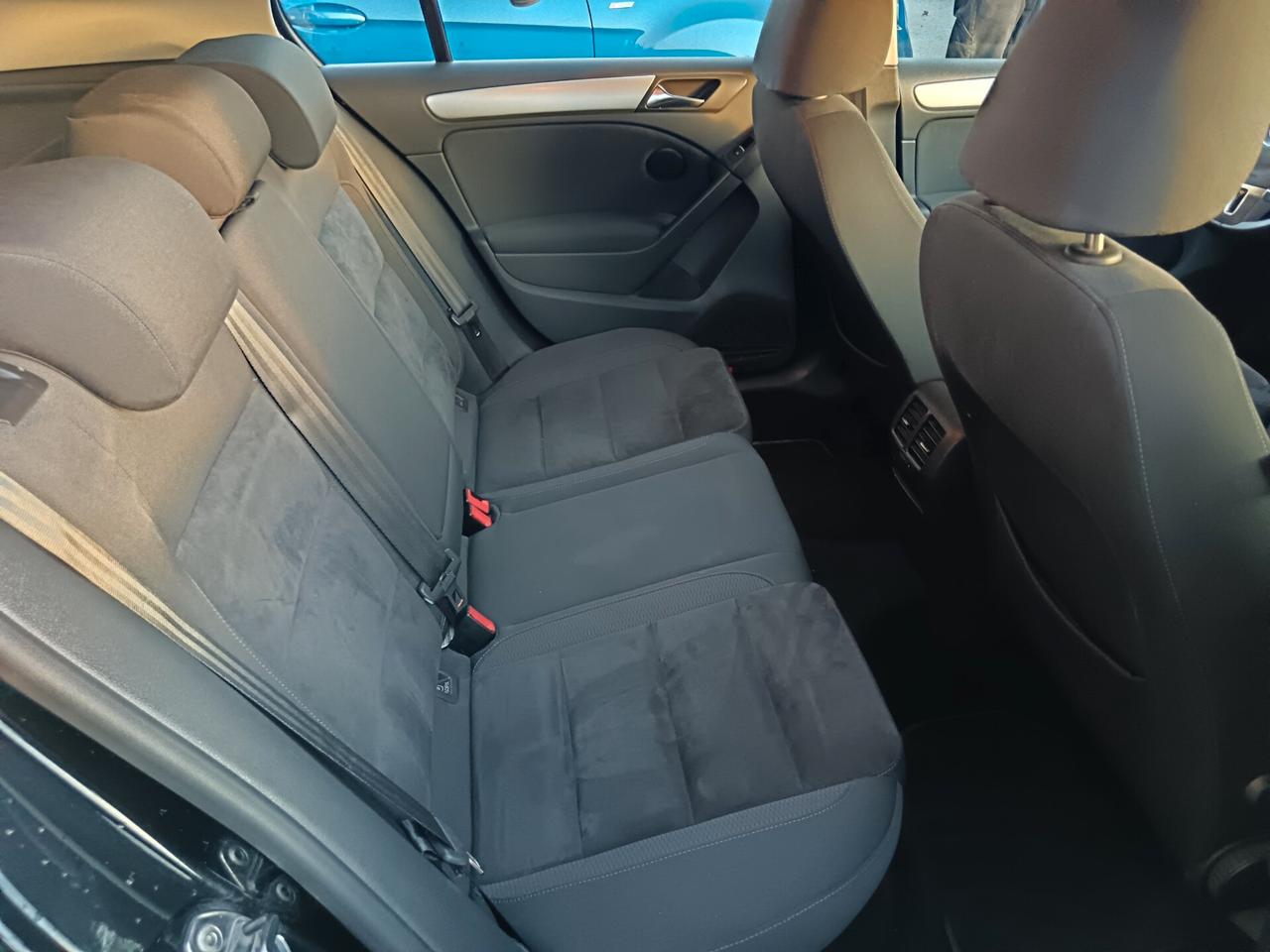 Volkswagen Golf 1.6 TDI 105CV NEOPATENTATI