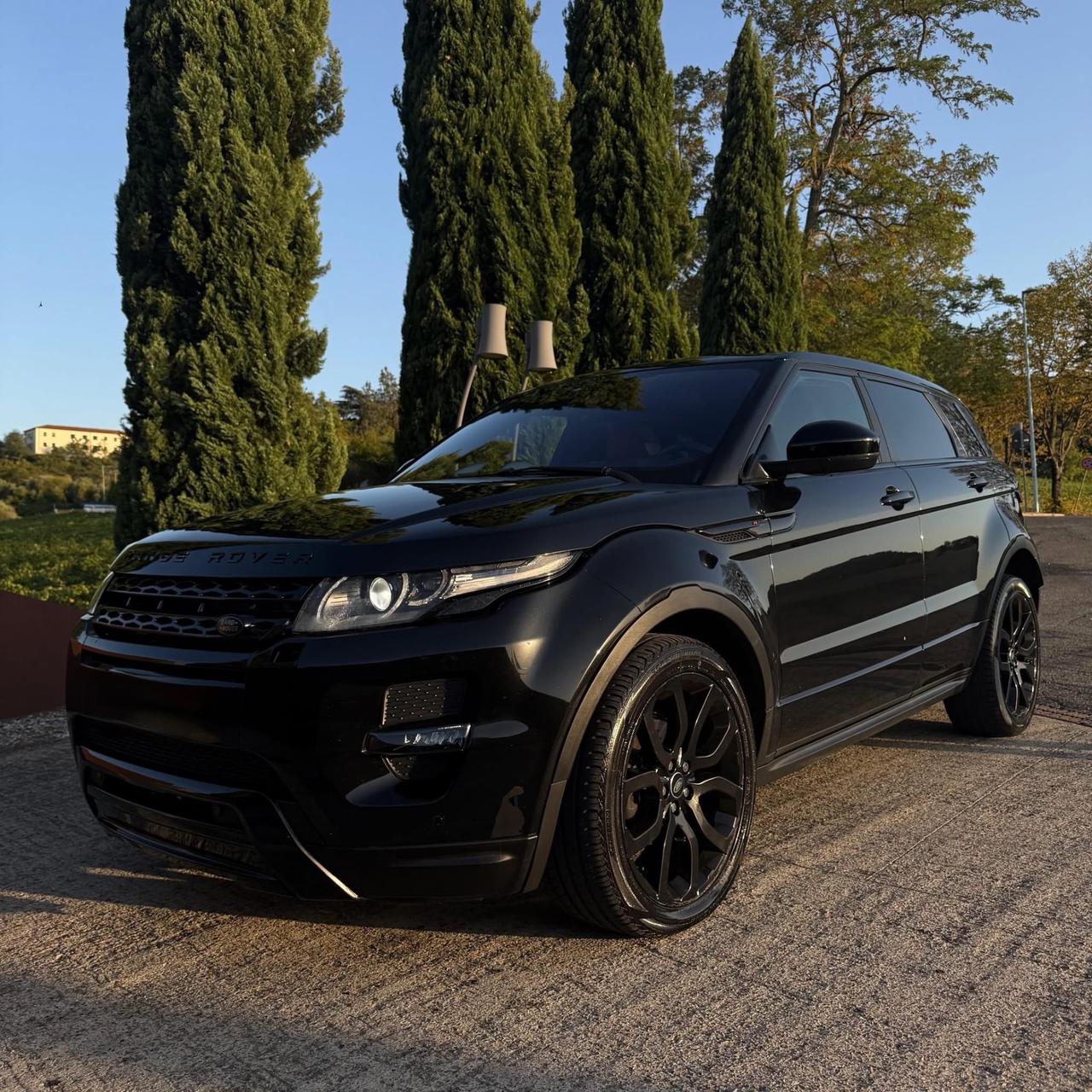 Land Rover Range Evoque 2.2 TD4 5p. Pure