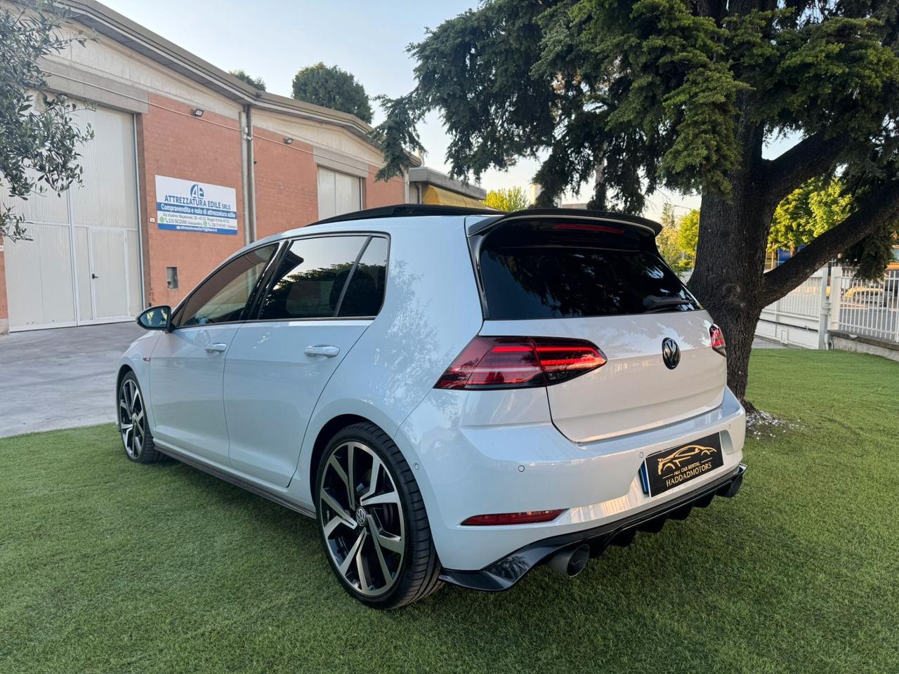 Volkswagen Golf GTI Golf 2.0 TSI GTI