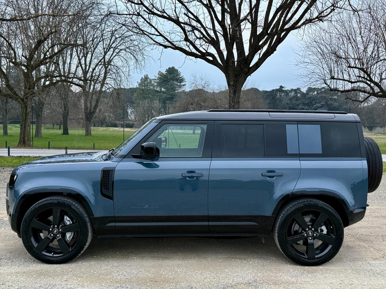 Land Rover Defender - subentro leasing leggere