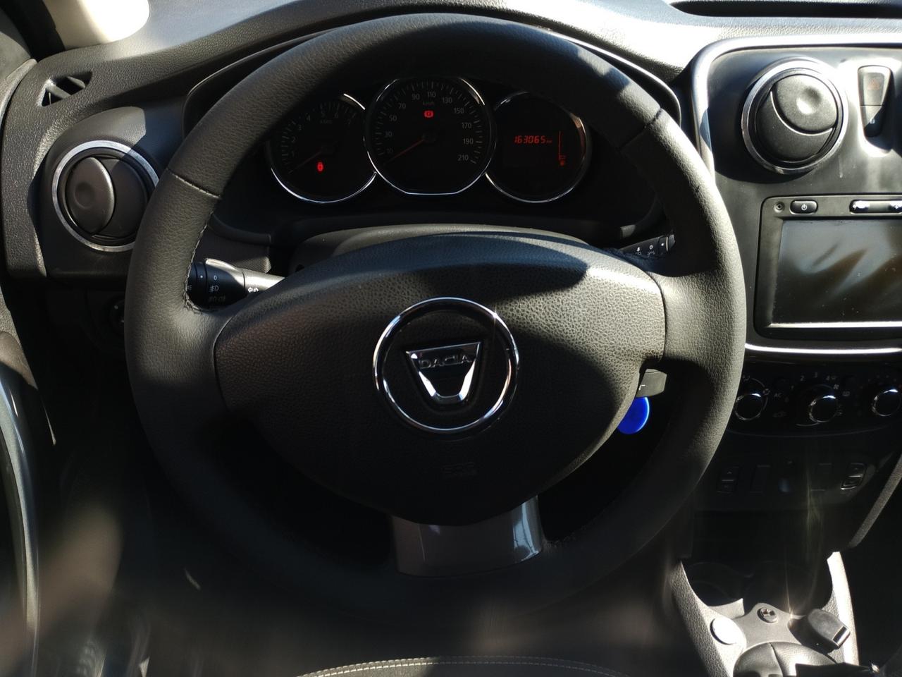Dacia Sandero 1.2 Laureate Gpl 75cv