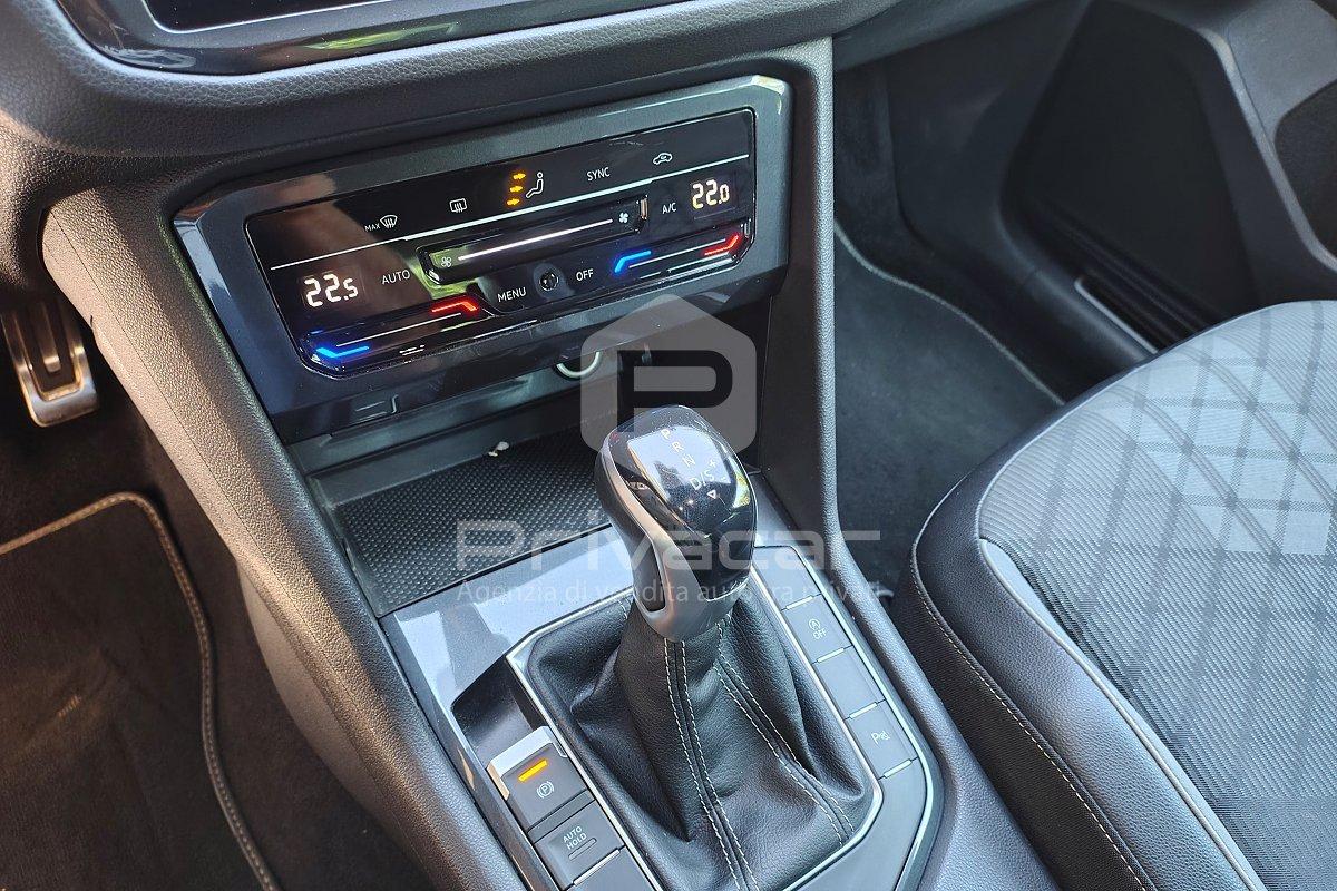 VOLKSWAGEN Tiguan 2.0 TDI 150 CV SCR DSG R-Line