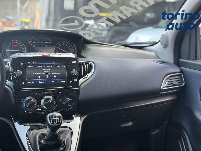 Lancia Ypsilon 1.0 FireFly 70cv Hybrid Gold