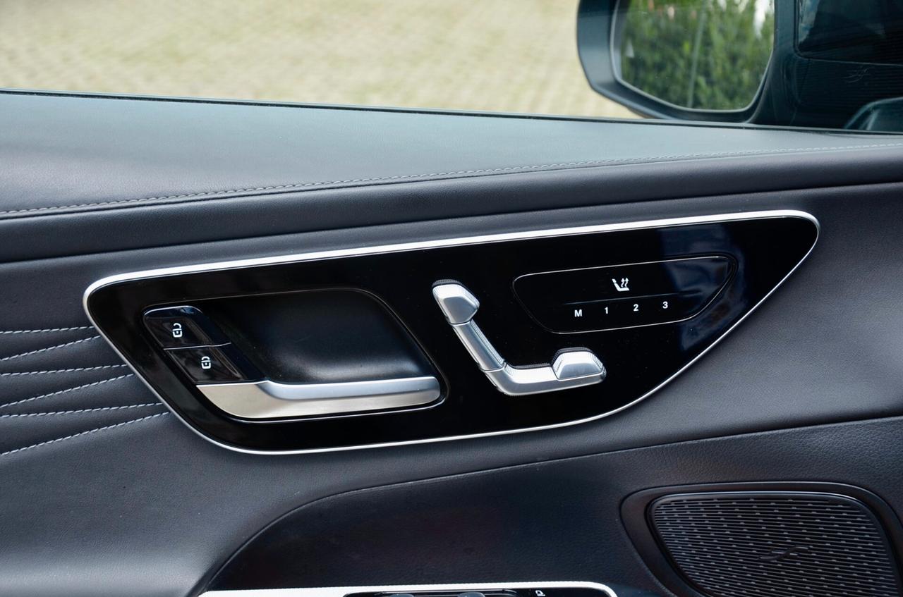 MERCEDES-BENZ GLC 220d PREMIUM AMG LINE 4MATIC 197cv AUTO, TETTO, HI-FI BURMESTER, GANCIO TRAINO, FARI ADATTIVI, RETRO 360°, 20", PERMUTE