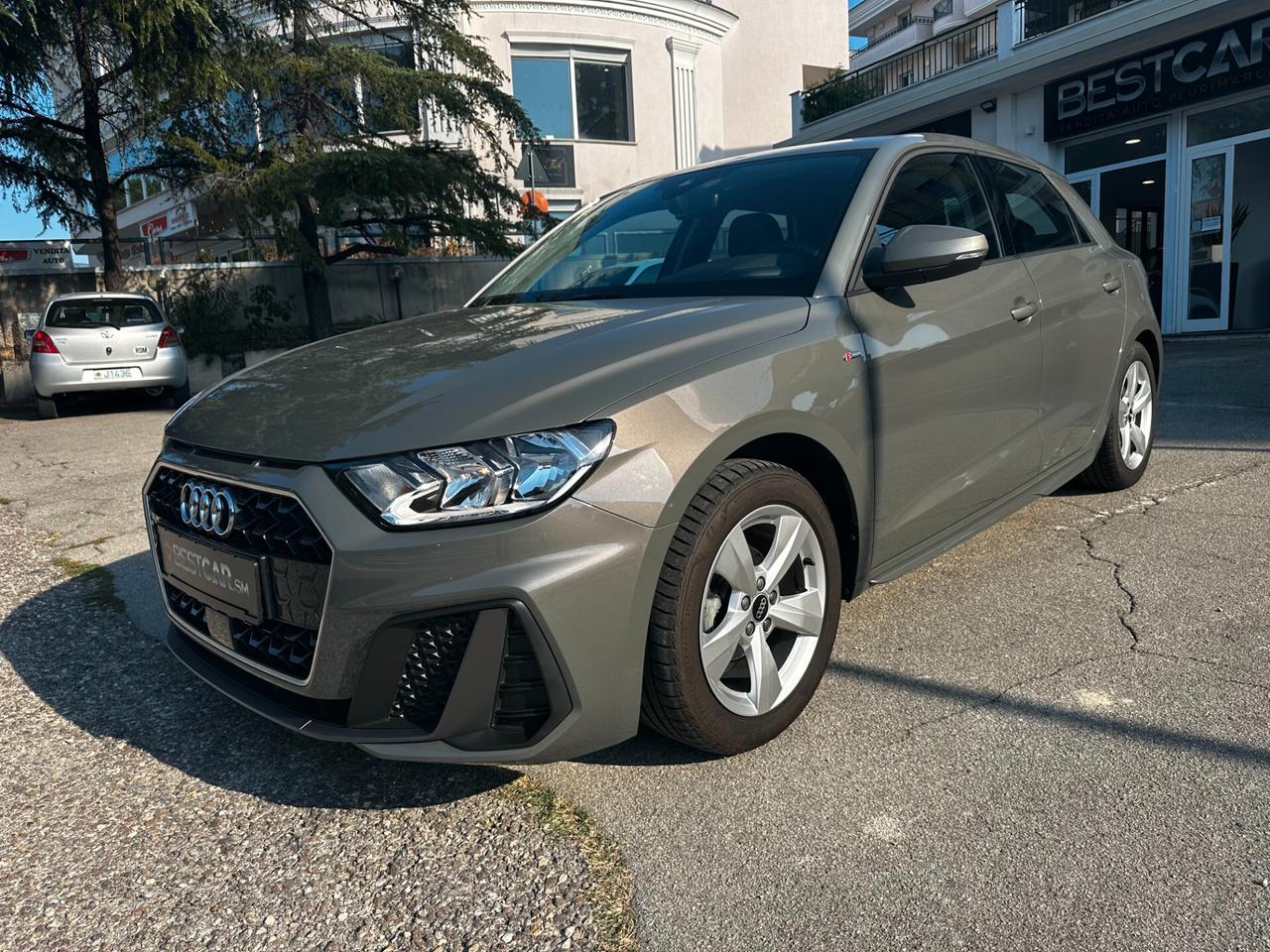 Audi A1 SPORTBACK 25 TFSI S line / PELLE
