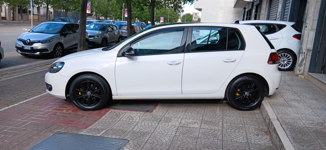 Volkswagen GOLF 1.6 TDI DPF 5p. HIGHLINE