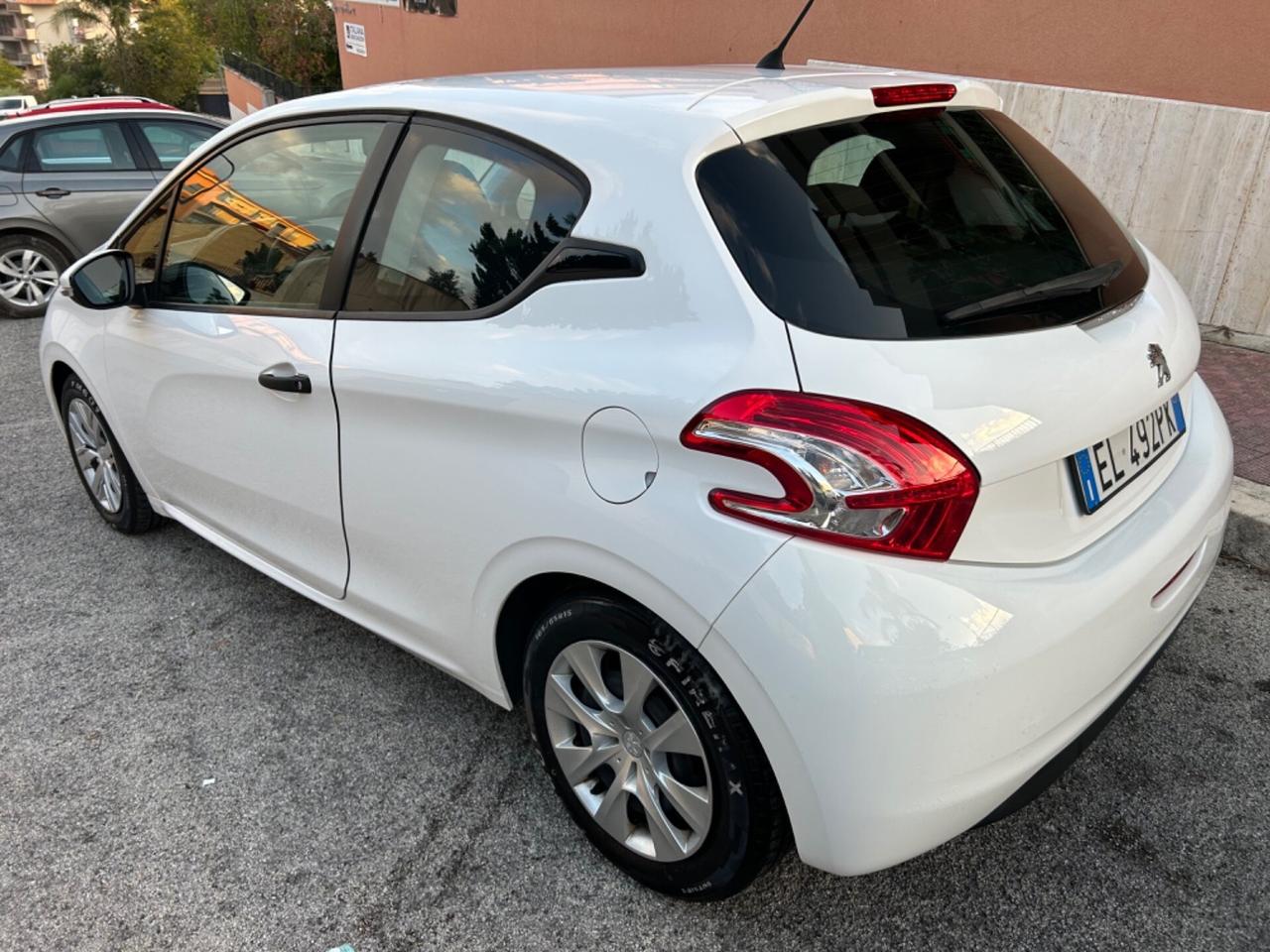 Peugeot 208 1.4 HDi ideale per neo patentati