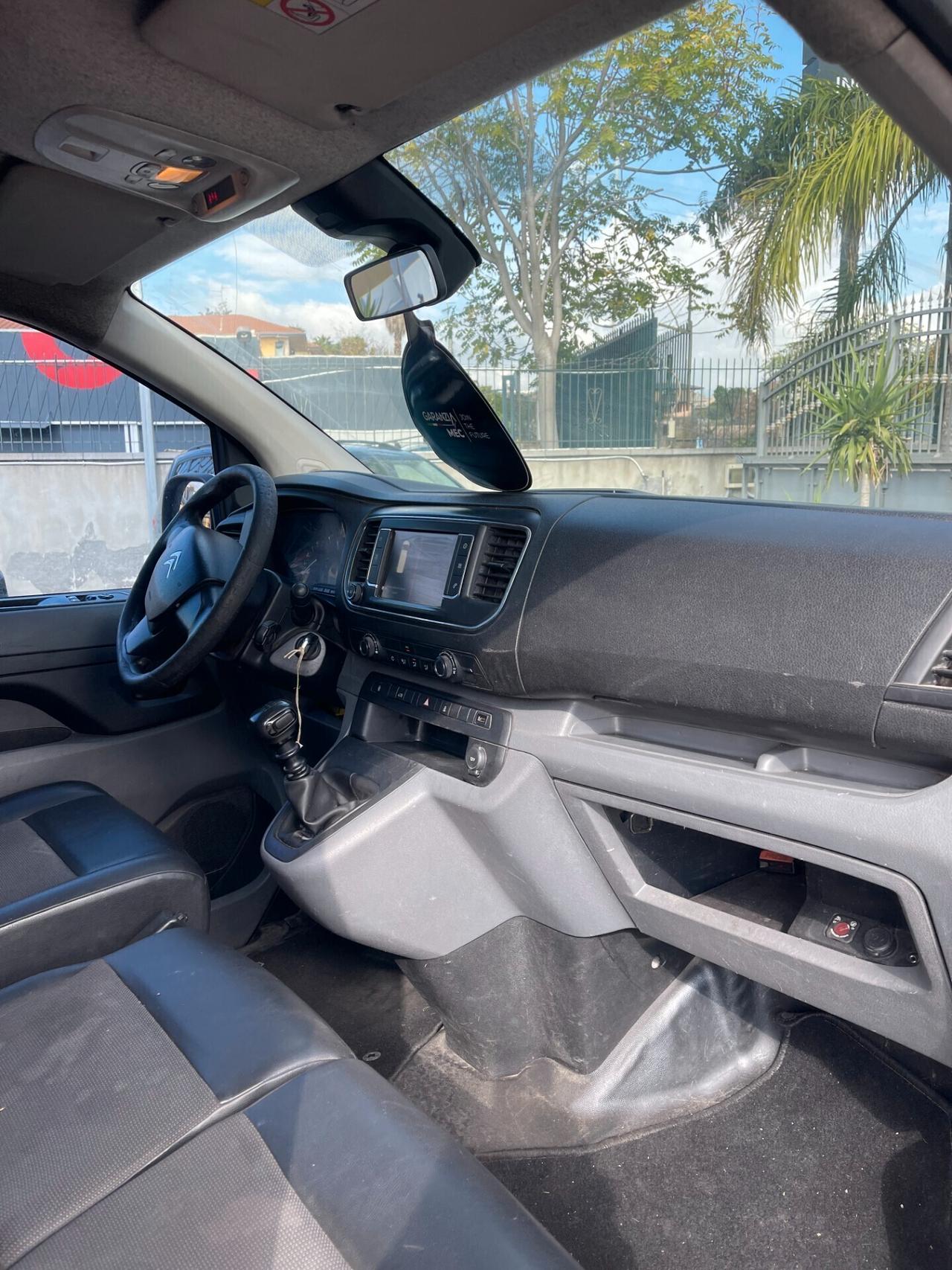 Citroen Jumpy 3 posti