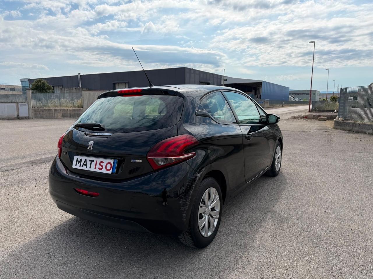 Peugeot 208 PureTech 82 Allure 120000 km