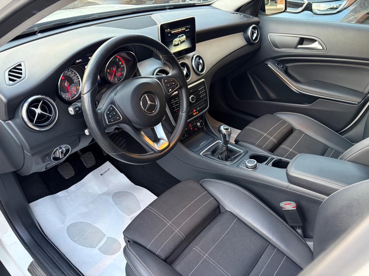 Mercedes-benz GLA 200d Sport - VENDUTA IL 27.7.2026 !!