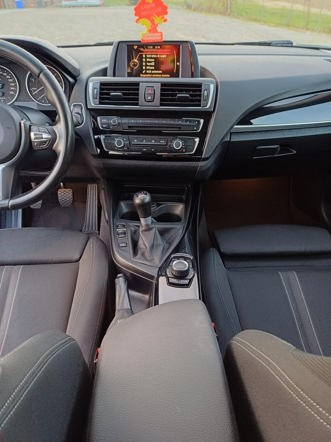 Bmw 116 116d 5p. Urban