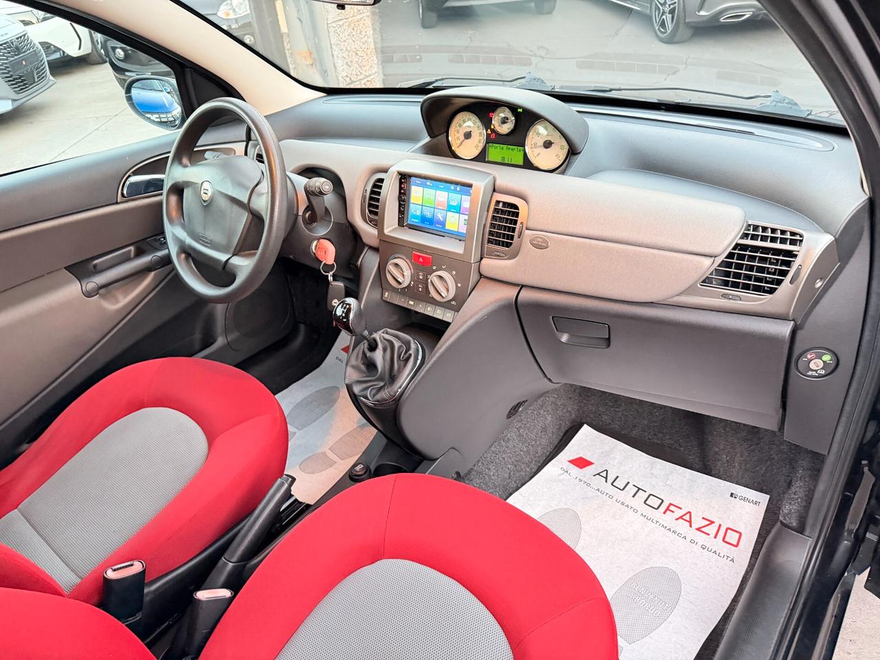Lancia Ypsilon 1.2 Oro Bianco