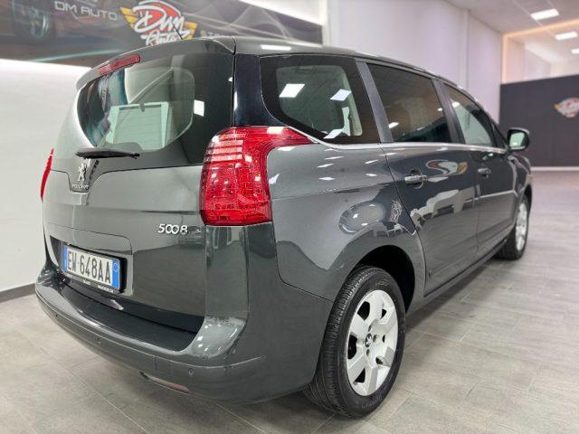 PEUGEOT 5008 1.6 HDi 115CV Business