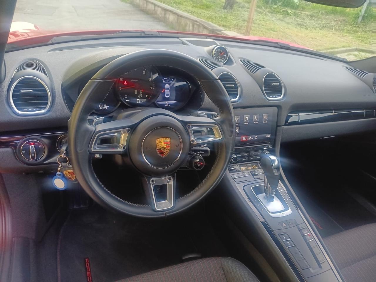 Porsche 718 Spyder Cayman 2.0 T
